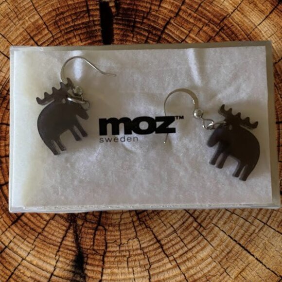 Scandinavian Moose Earrings Grey Acrylic Moose by MOZ Sweden NIB - Picture 1 of 5
